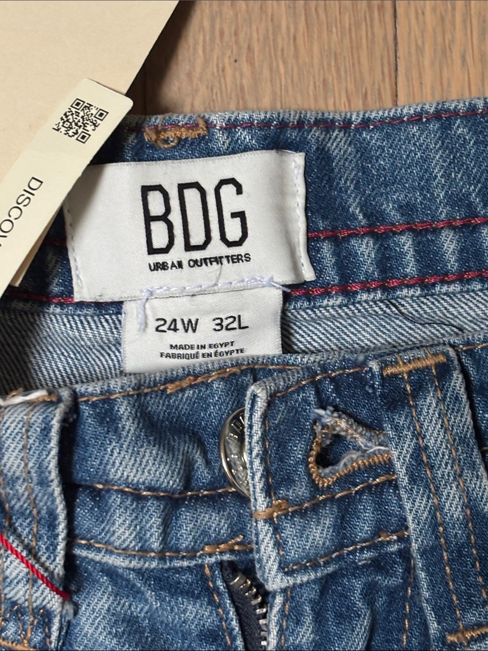 BDG Size 24 Women's Straight Leg Jeans in Medium Blue Wash - Picture 3 of 10